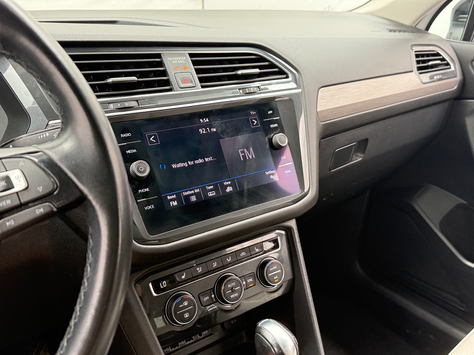 Thumbnail: 2019 Volkswagen Tiguan - 3