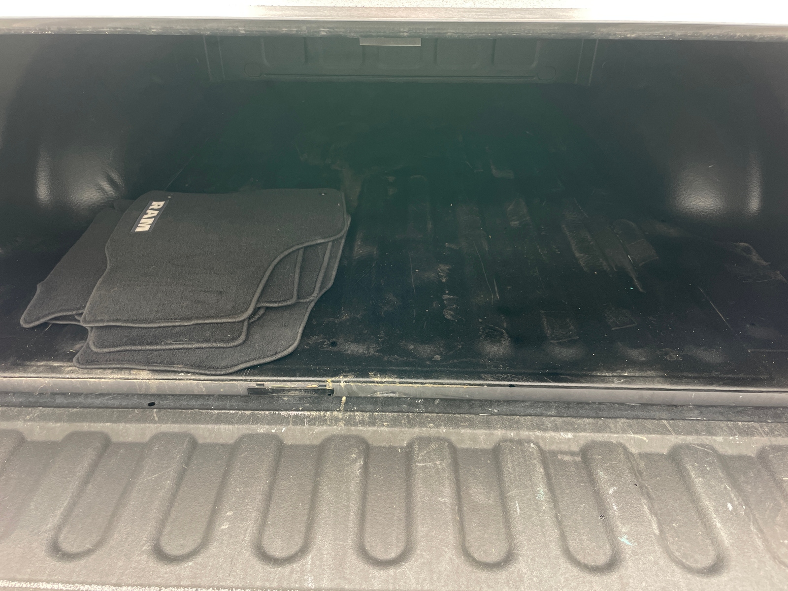 Thumbnail: 2020 RAM 1500 Classic - 7