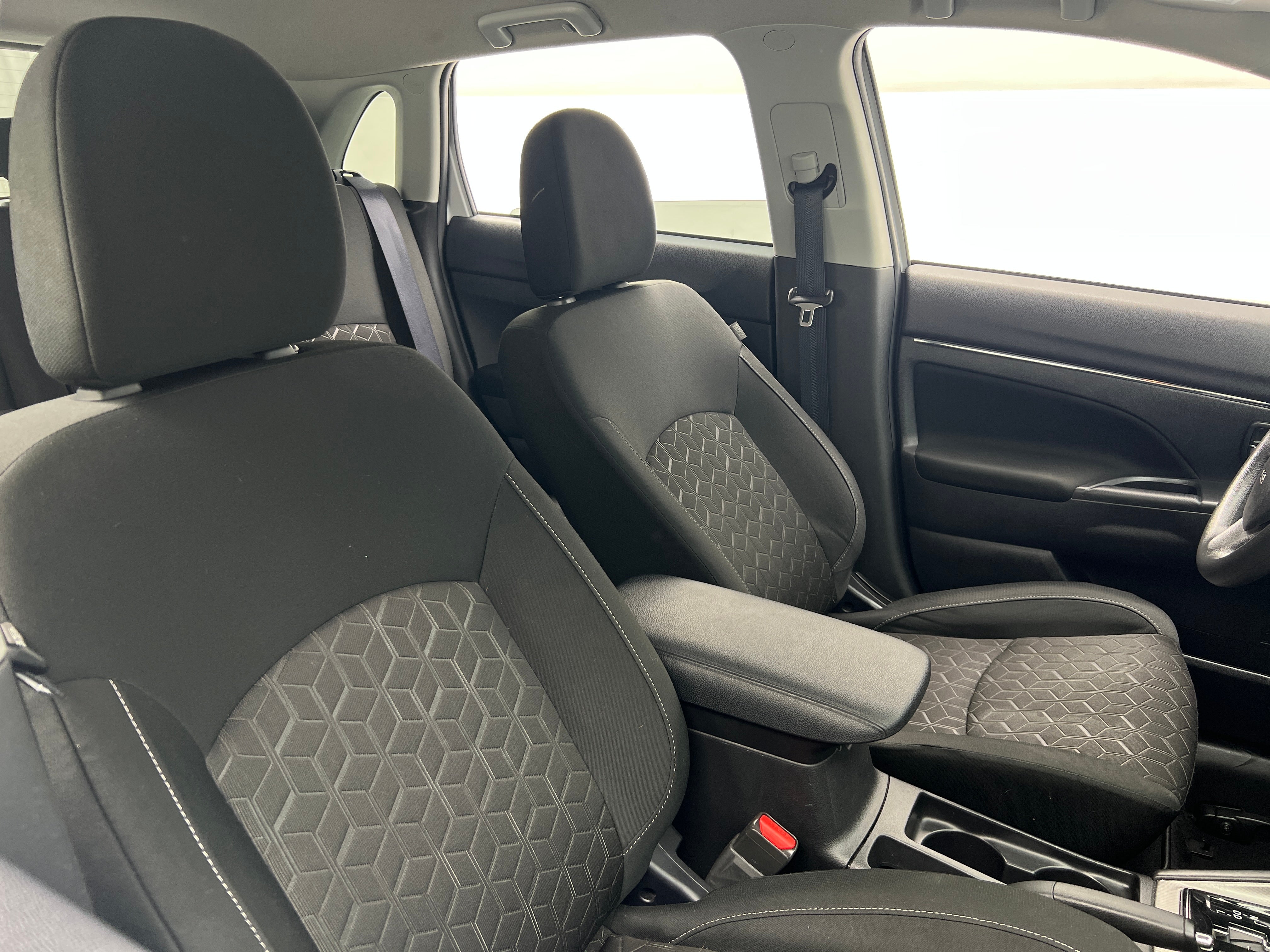 2024 Mitsubishi Outlander Sport ES