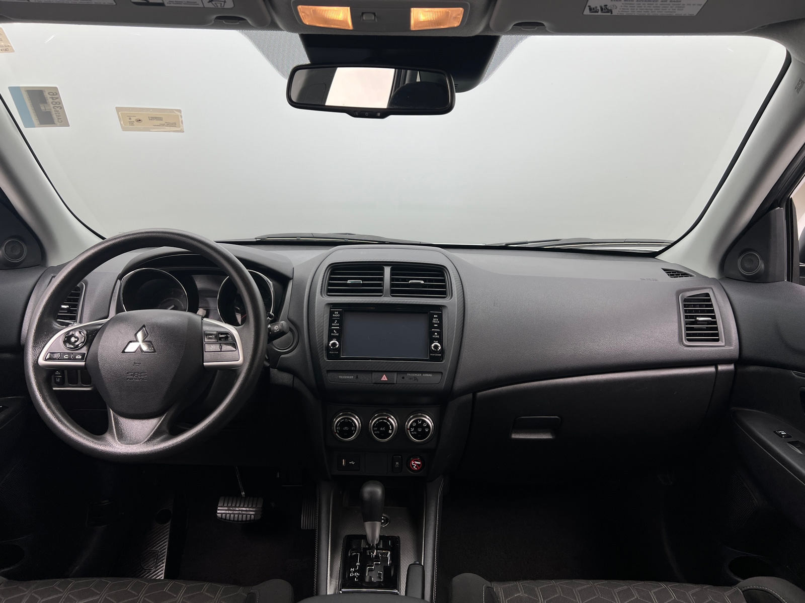 Thumbnail: 2024 Mitsubishi Outlander Sport - 3