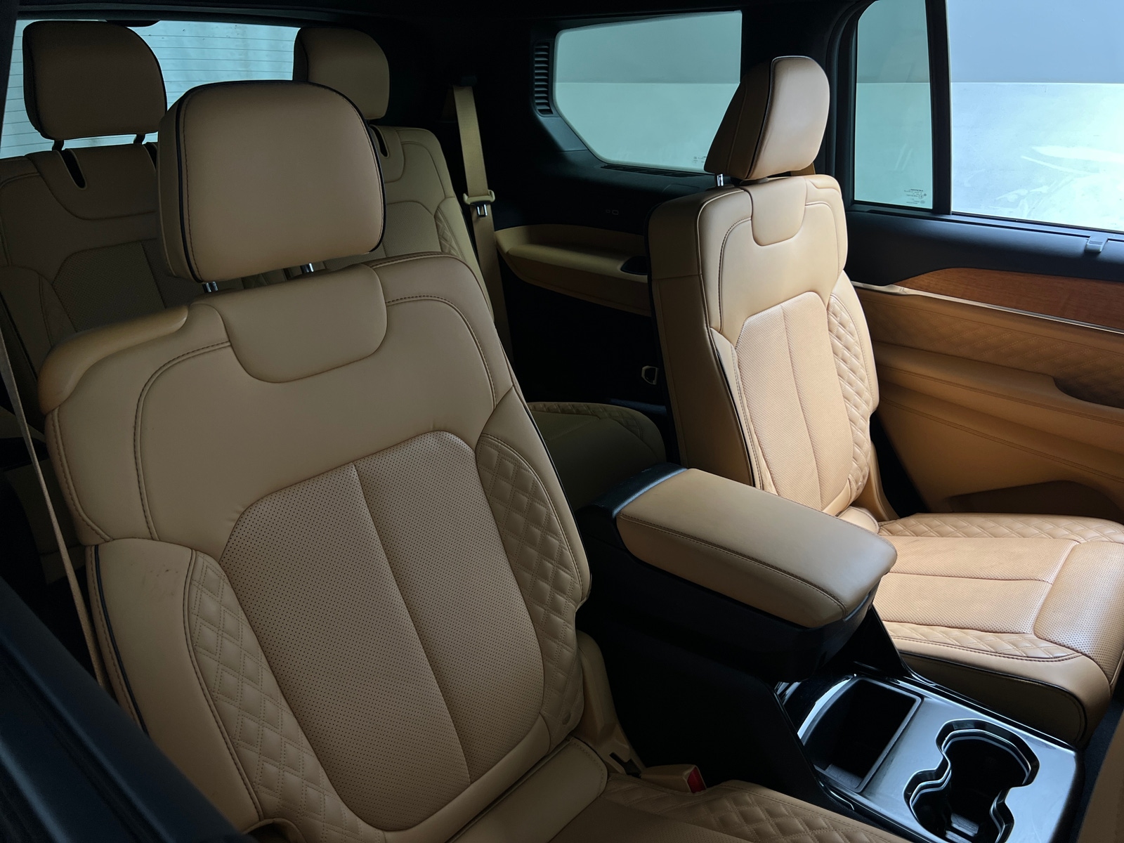 Thumbnail: 2022 Jeep Grand Cherokee L - 5