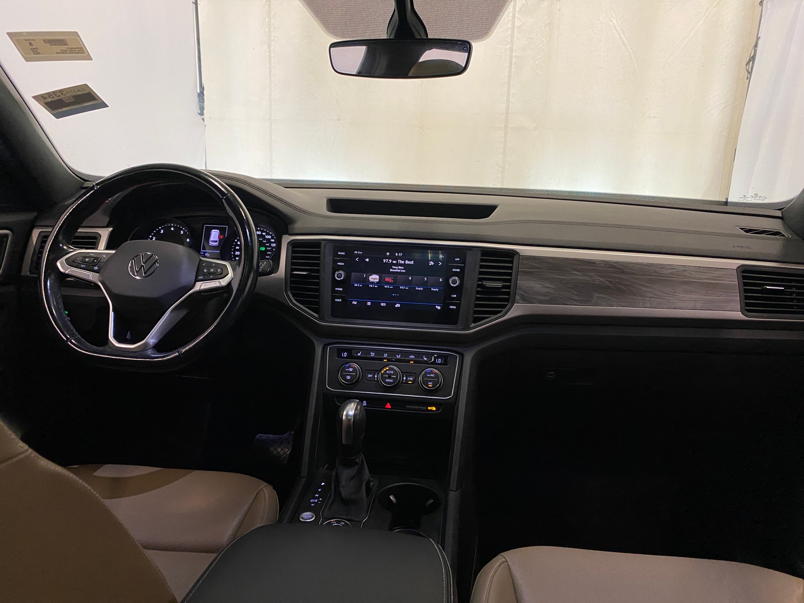Thumbnail: 2020 Volkswagen Atlas - 3