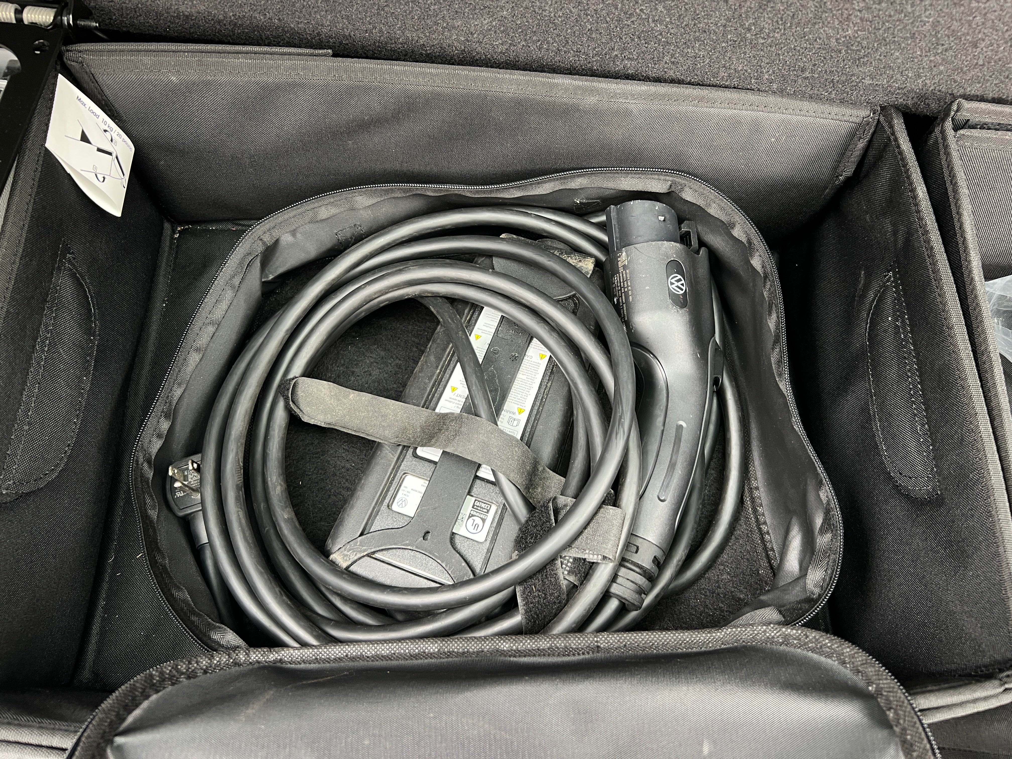 Used 2025 Volkswagen ID. Buzz PRO S PLus with VIN WVGJYVEB8SH056322 for sale in Auburn, WA