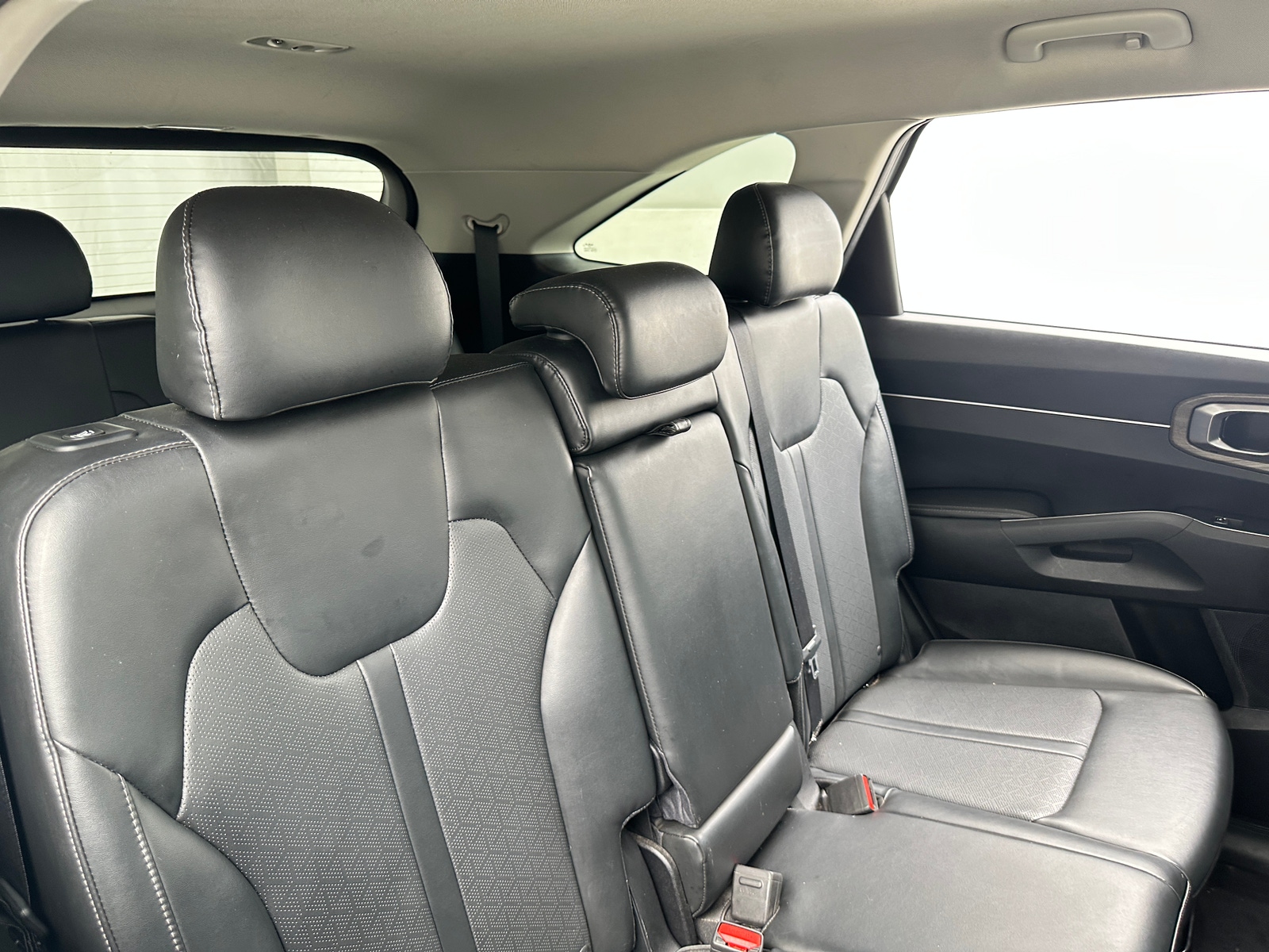 Thumbnail: 2022 Kia Sorento - 5