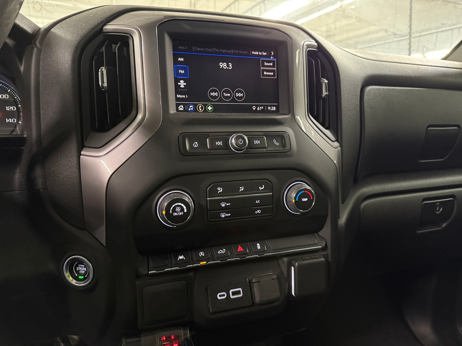 Thumbnail: 2022 Chevrolet Silverado 1500 - 4