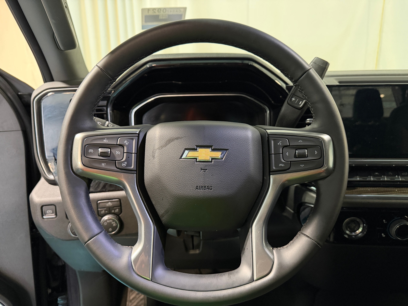 Thumbnail: 2023 Chevrolet Silverado 1500 - 5