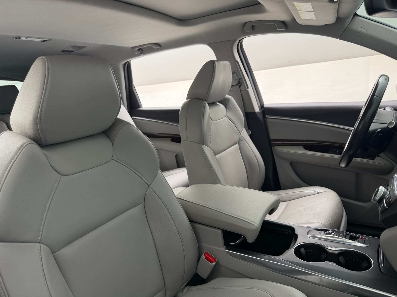 Thumbnail: 2017 Acura MDX - 2