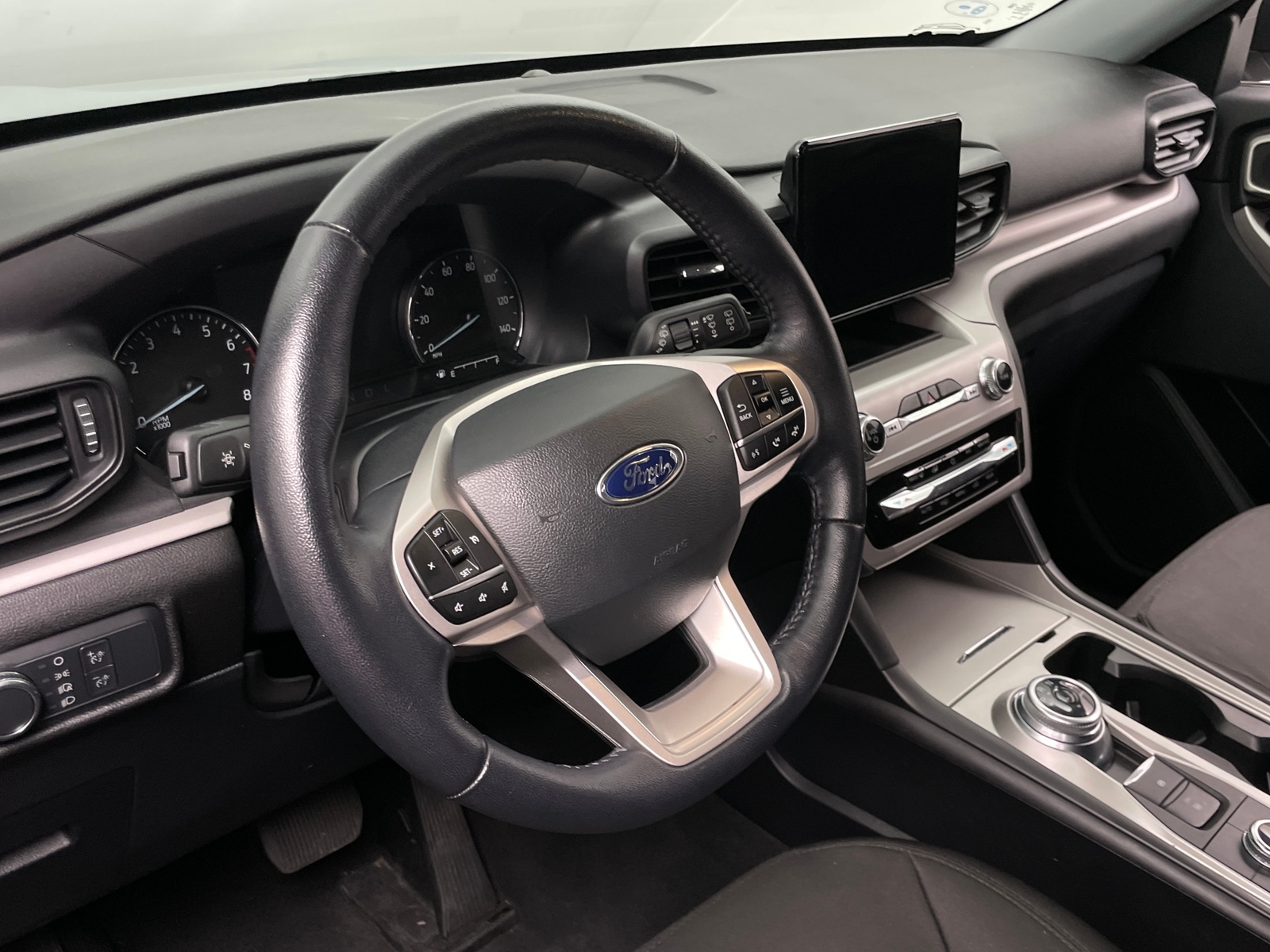 Thumbnail: 2022 Ford Explorer - 5