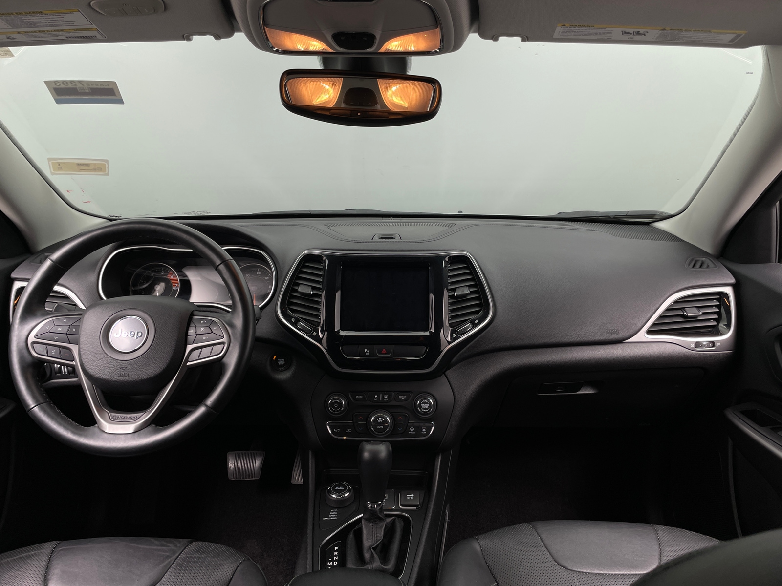 Thumbnail: 2019 Jeep Cherokee - 2