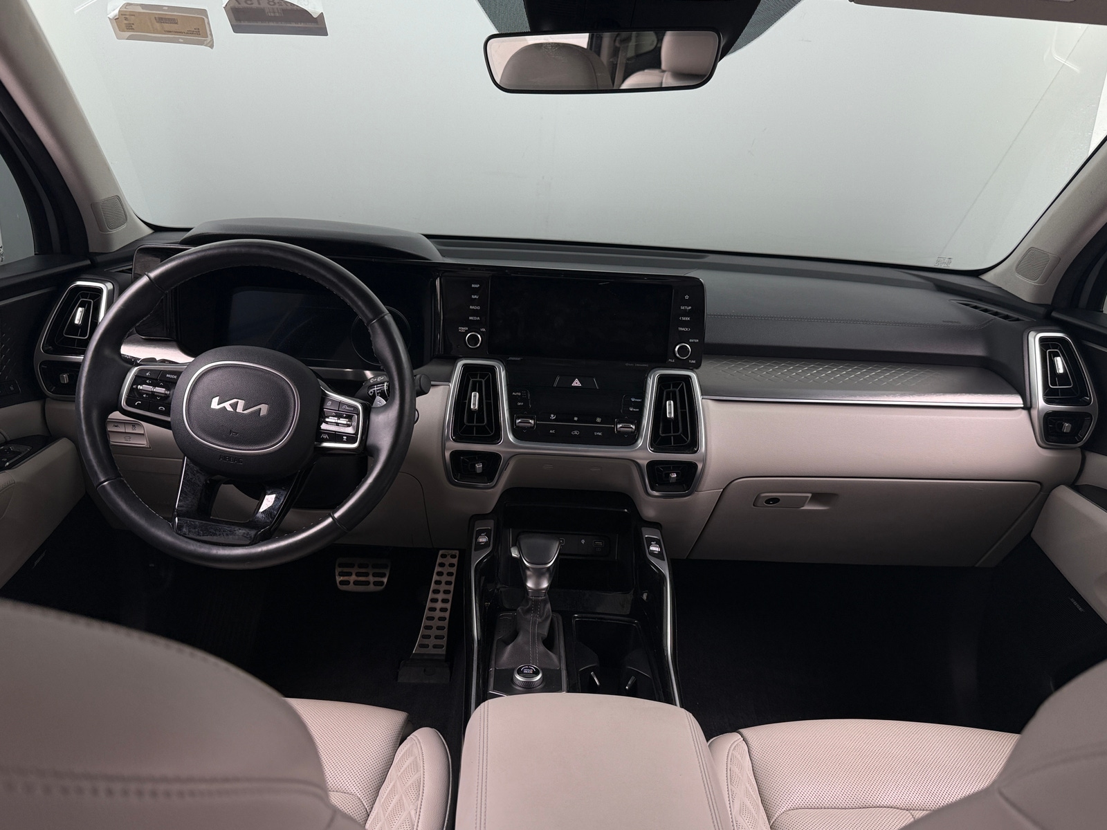 Thumbnail: 2022 Kia Sorento - 2