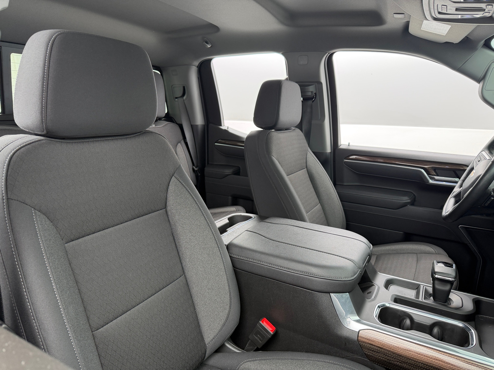 Thumbnail: 2025 Chevrolet Silverado 1500 - 2