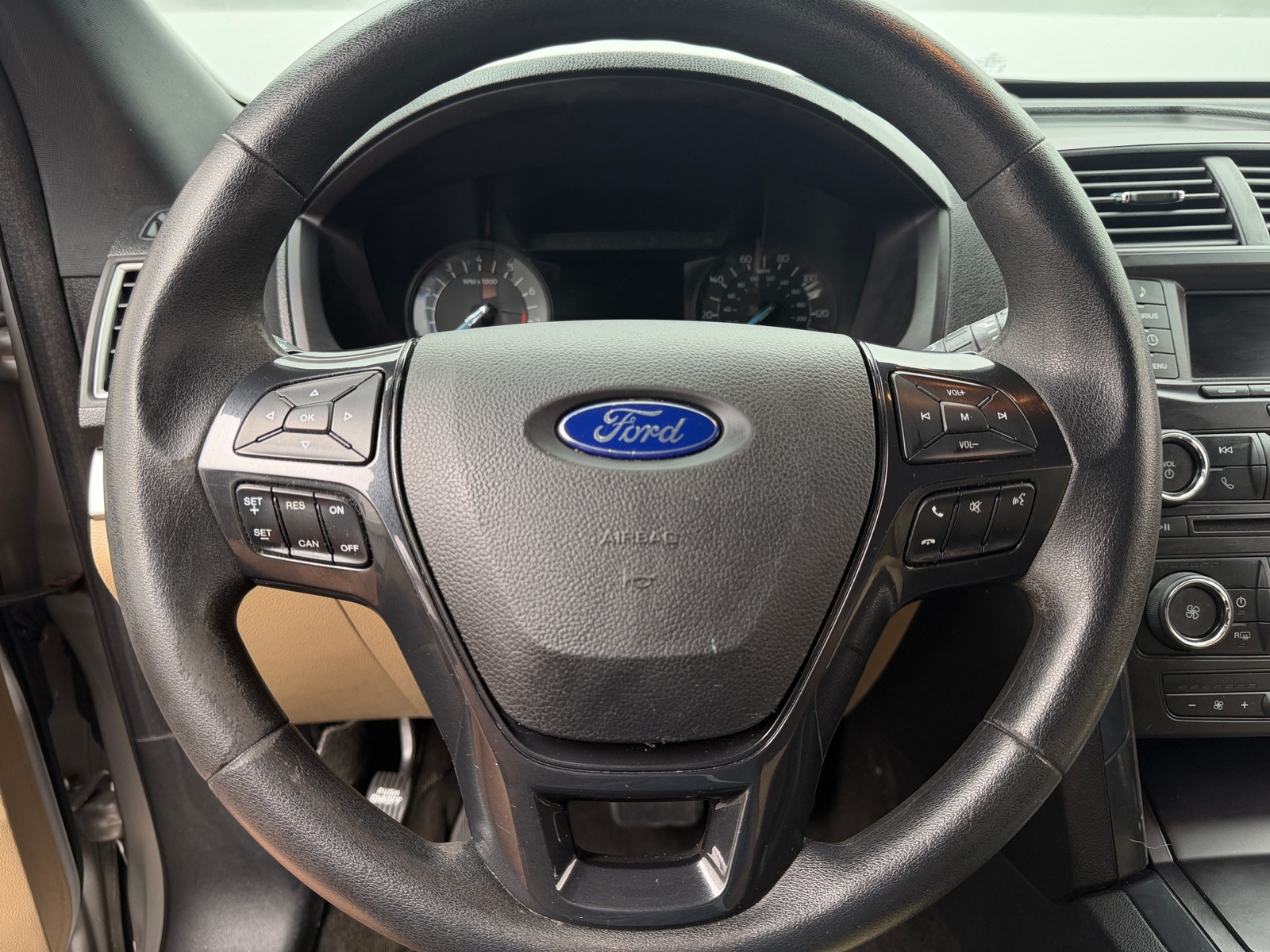 Thumbnail: 2017 Ford Explorer - 5