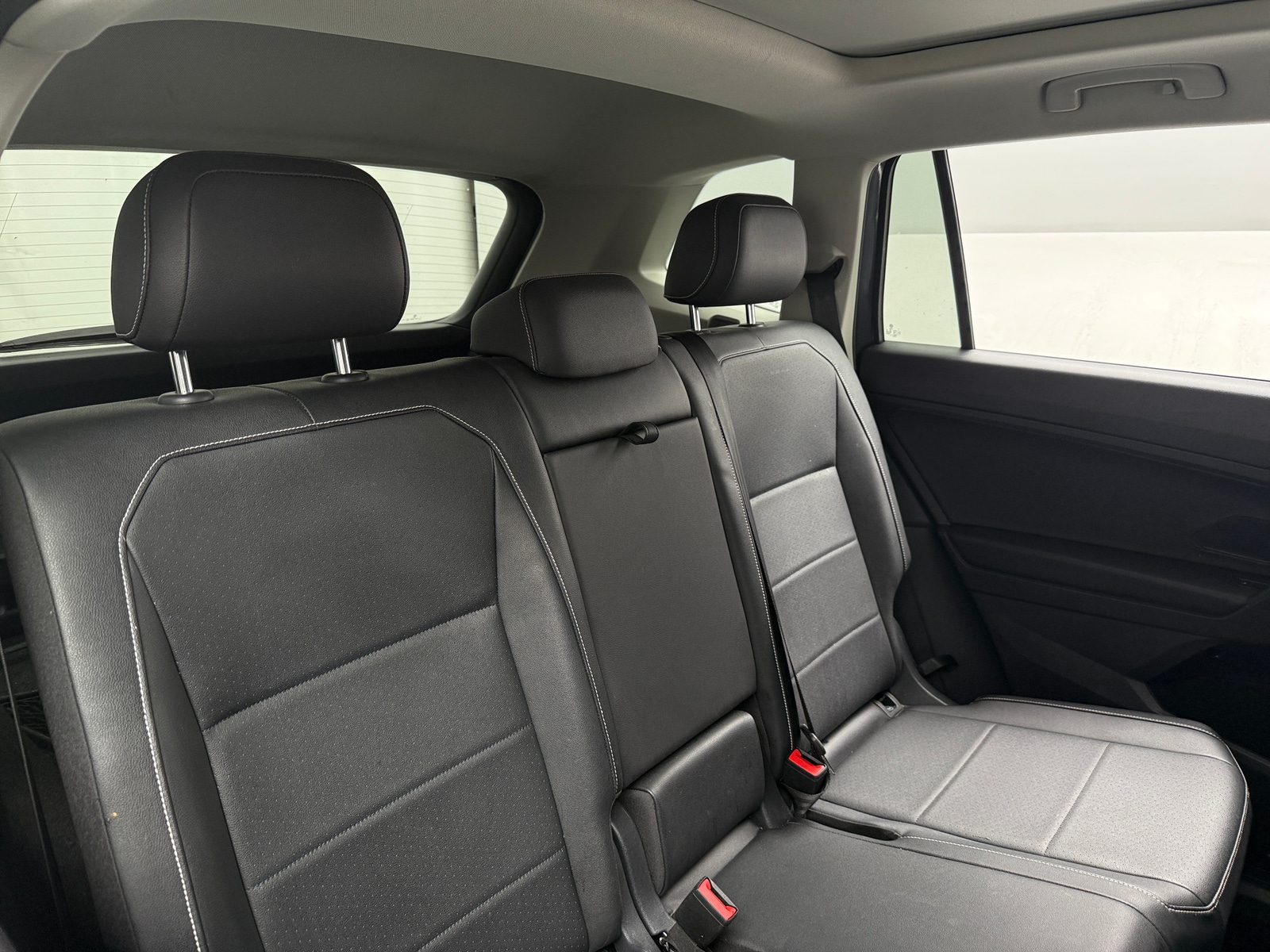 Thumbnail: 2021 Volkswagen Tiguan - 5