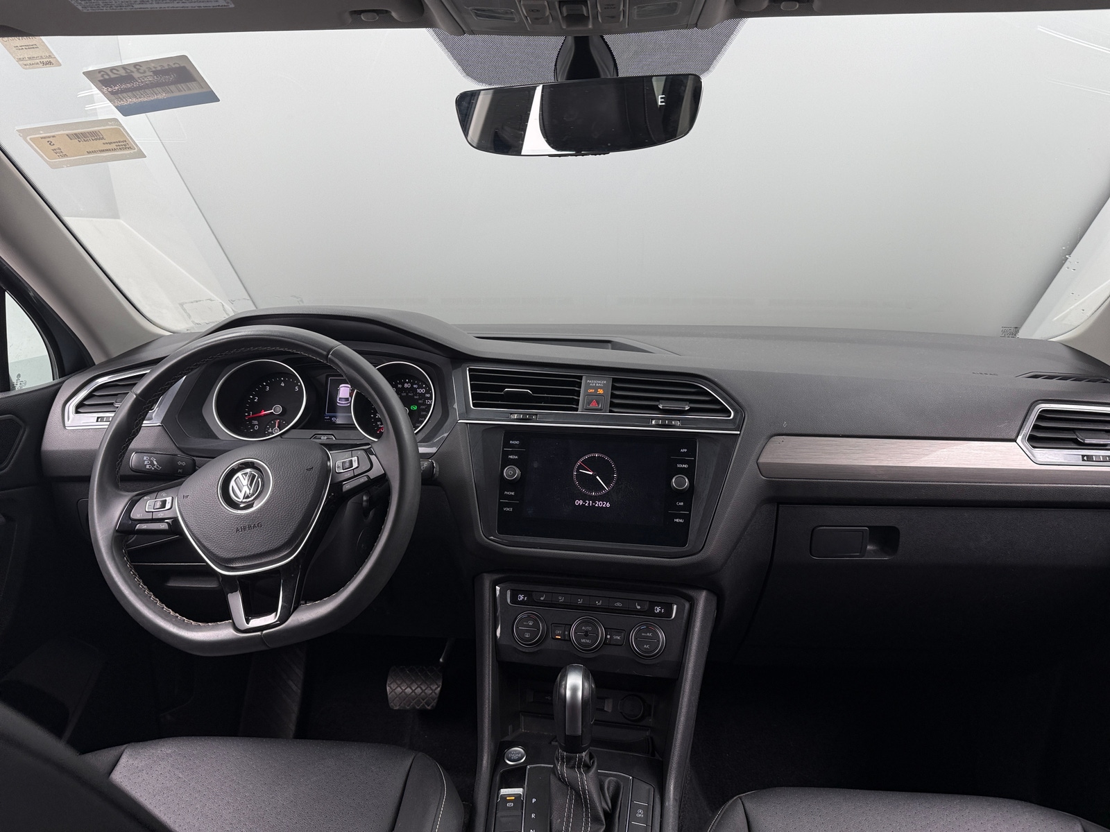Thumbnail: 2021 Volkswagen Tiguan - 2