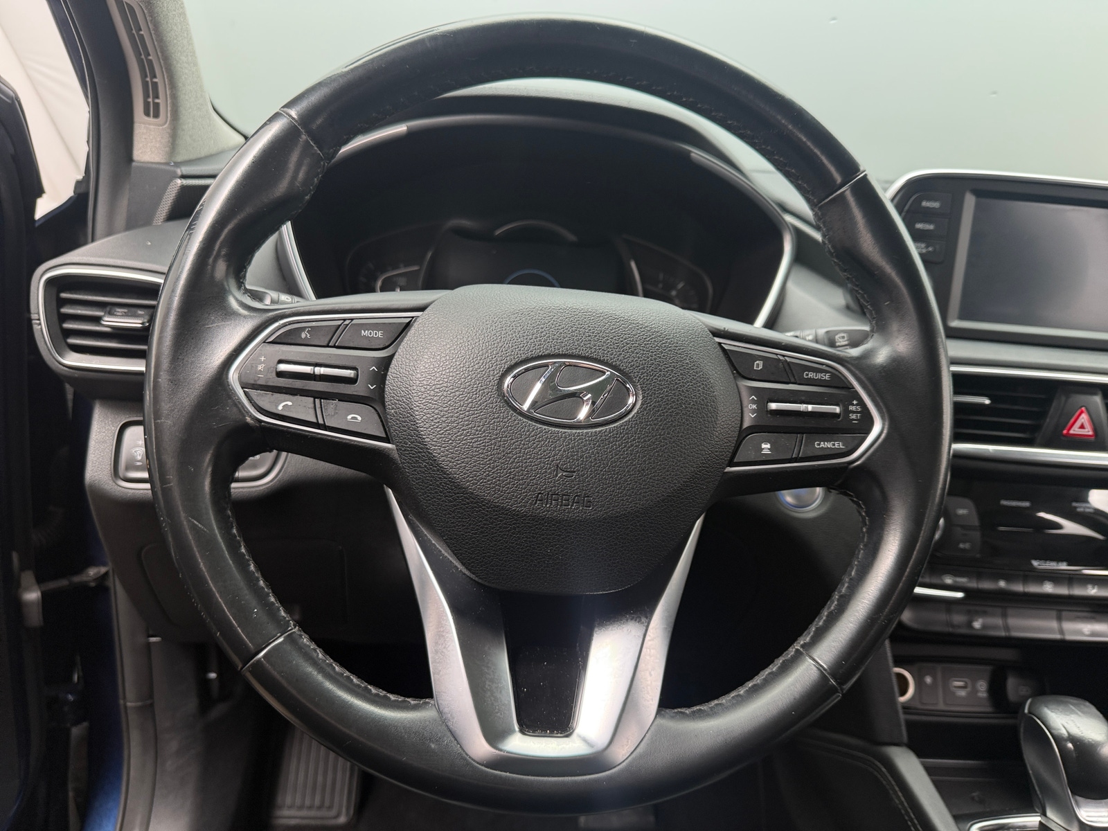 Thumbnail: 2020 Hyundai Santa Fe - 4