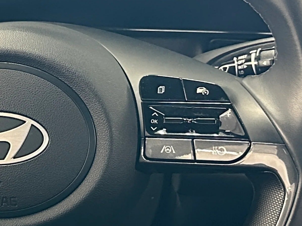 2025 Hyundai Elantra Blue - Photo 11