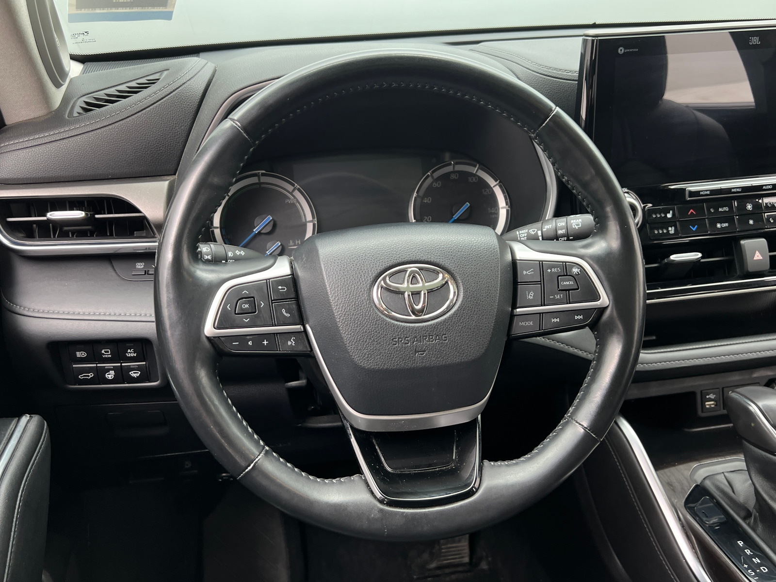 Thumbnail: 2022 Toyota Highlander - 4