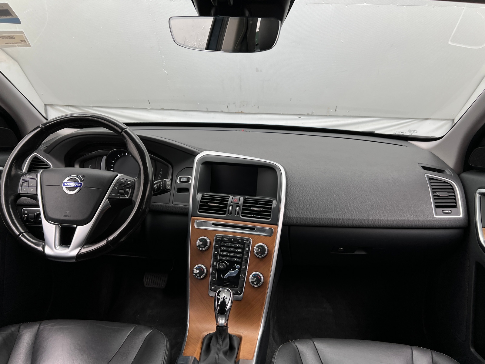 Thumbnail: 2017 Volvo XC60 - 2