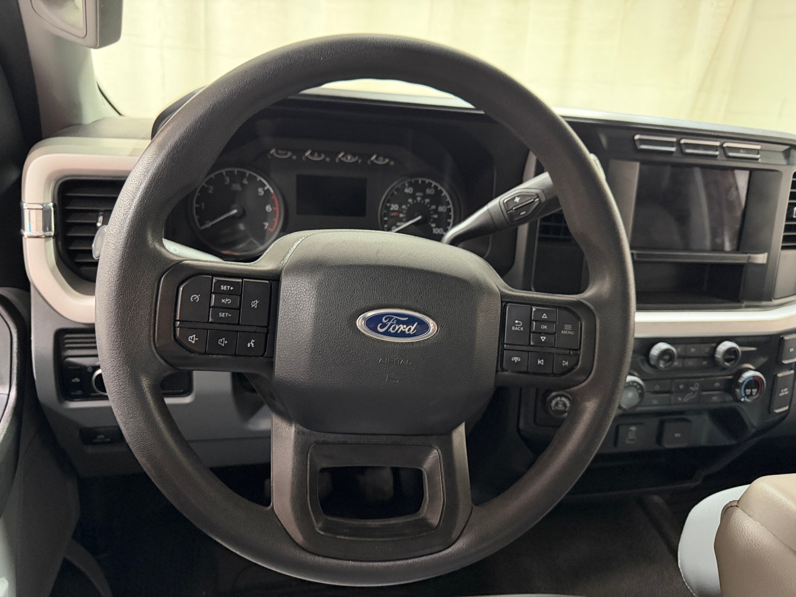 Thumbnail: 2023 Ford Econoline - 5