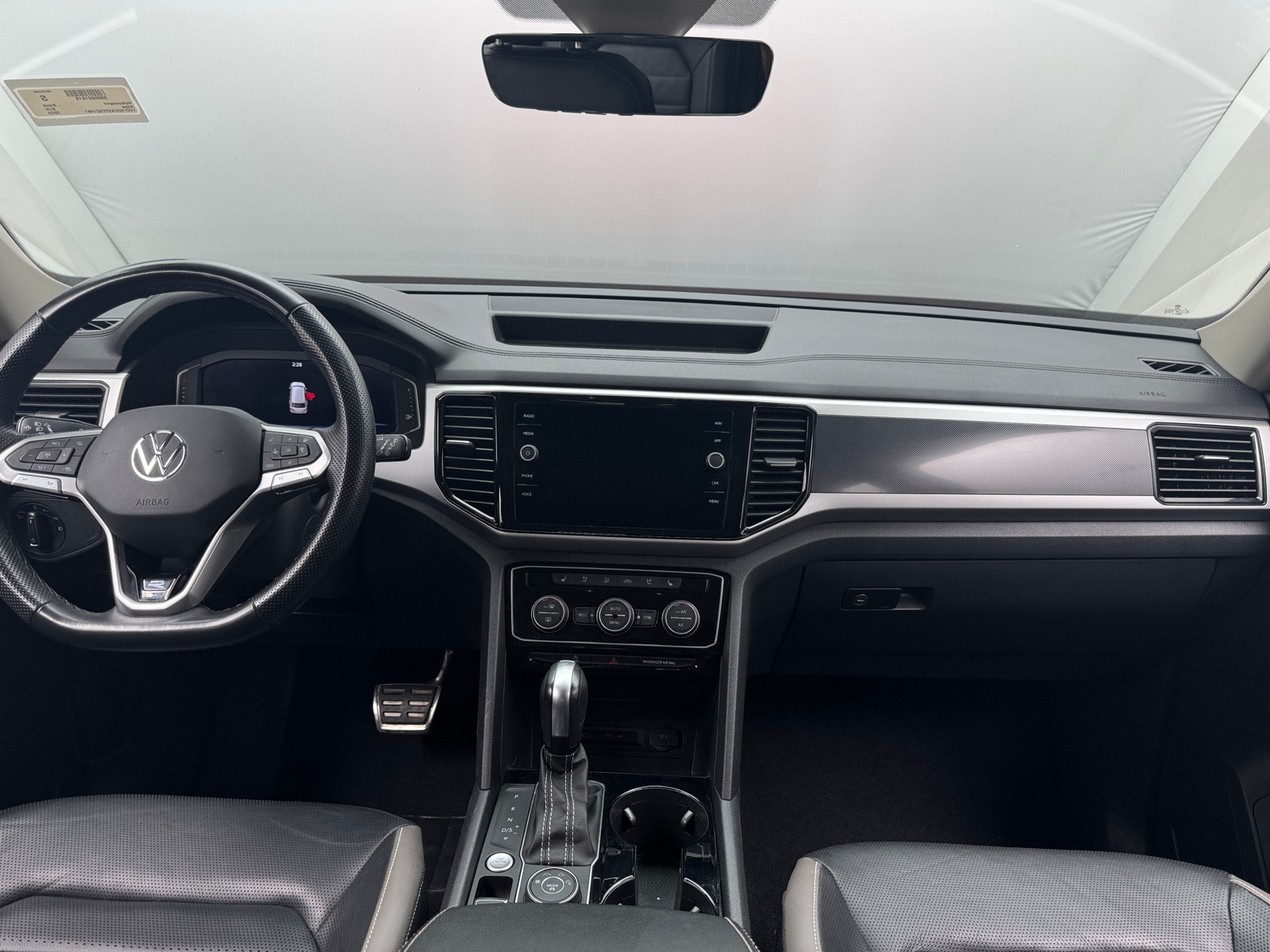 Thumbnail: 2023 Volkswagen Atlas - 3
