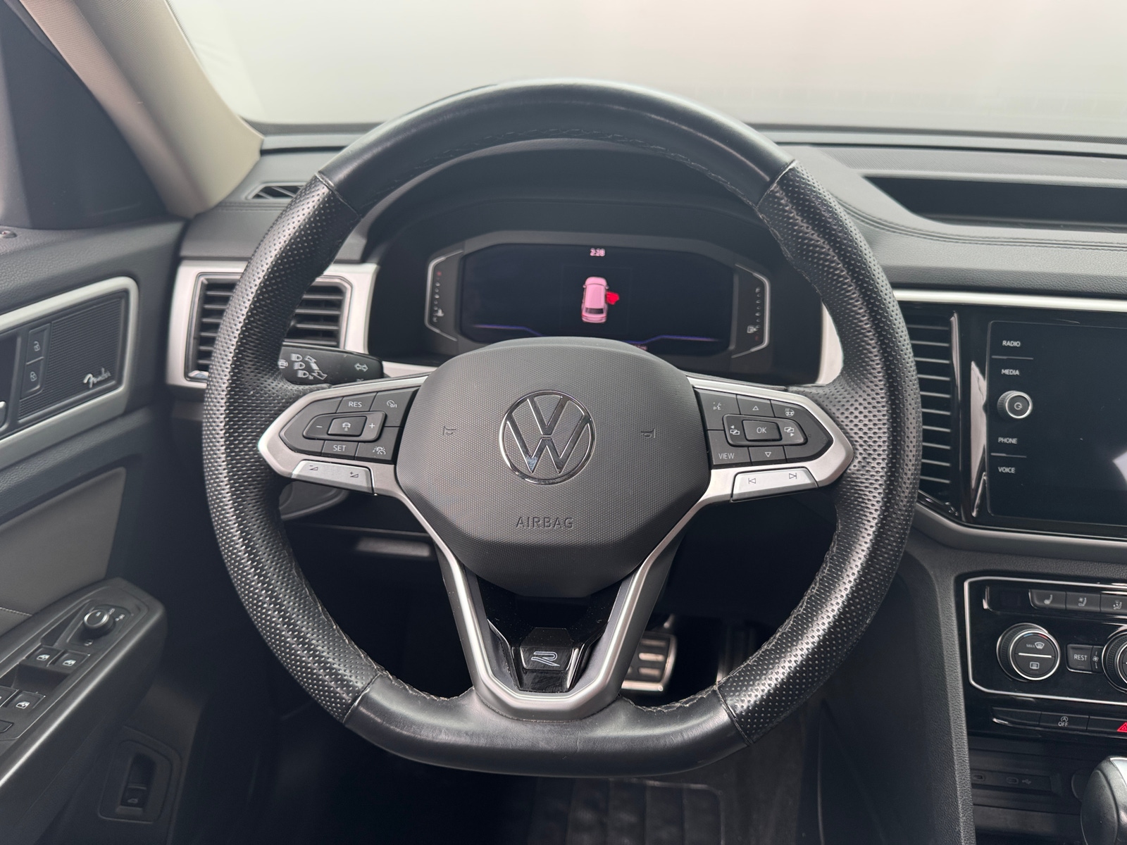 Thumbnail: 2023 Volkswagen Atlas - 5