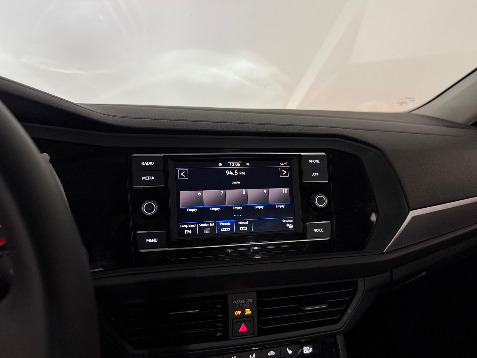 Thumbnail: 2021 Volkswagen Jetta - 3