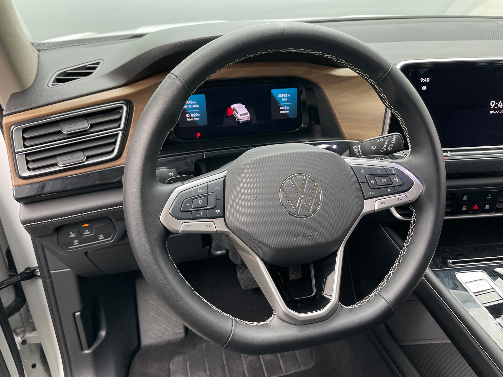 Thumbnail: 2025 Volkswagen Atlas - 4