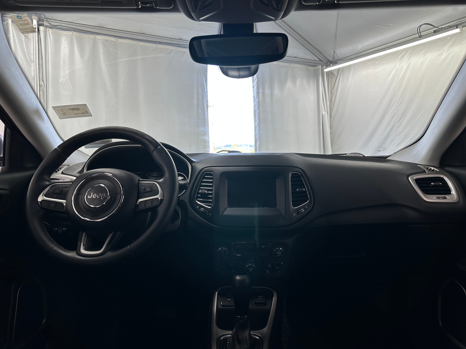 Thumbnail: 2018 Jeep Compass - 3