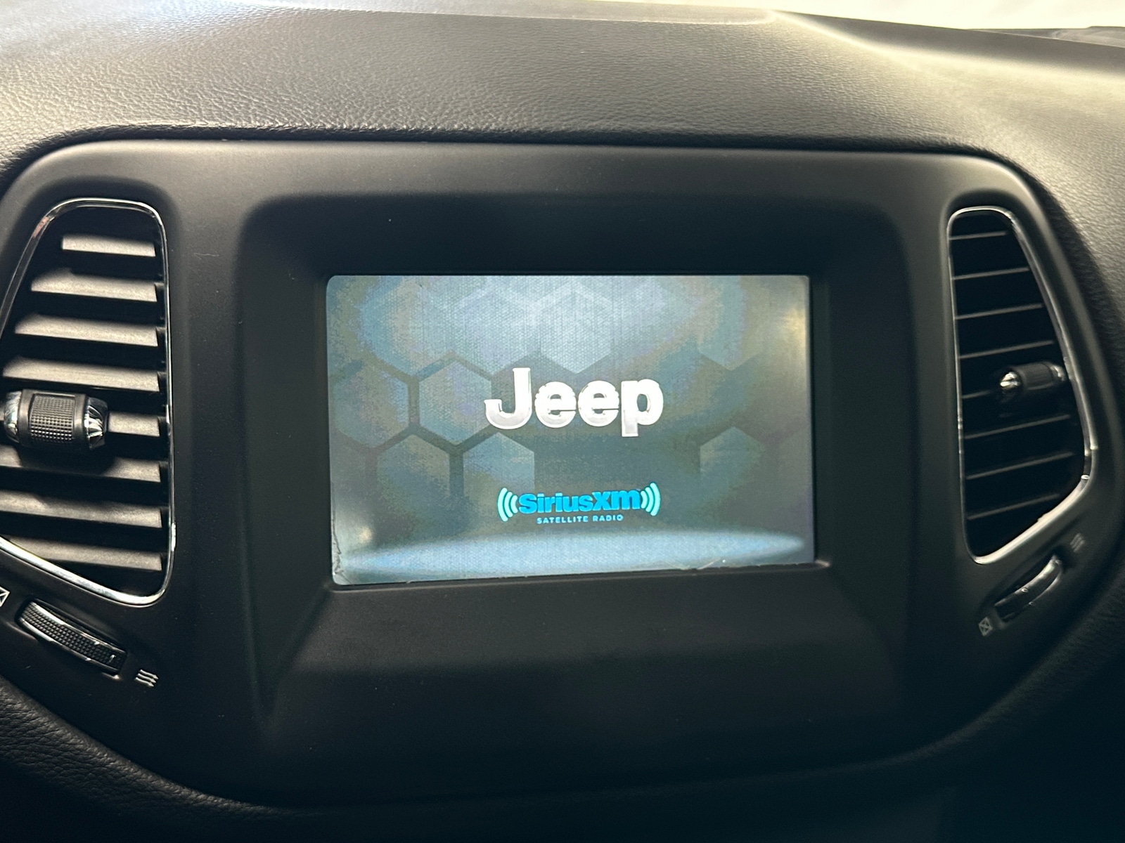 Thumbnail: 2018 Jeep Compass - 4