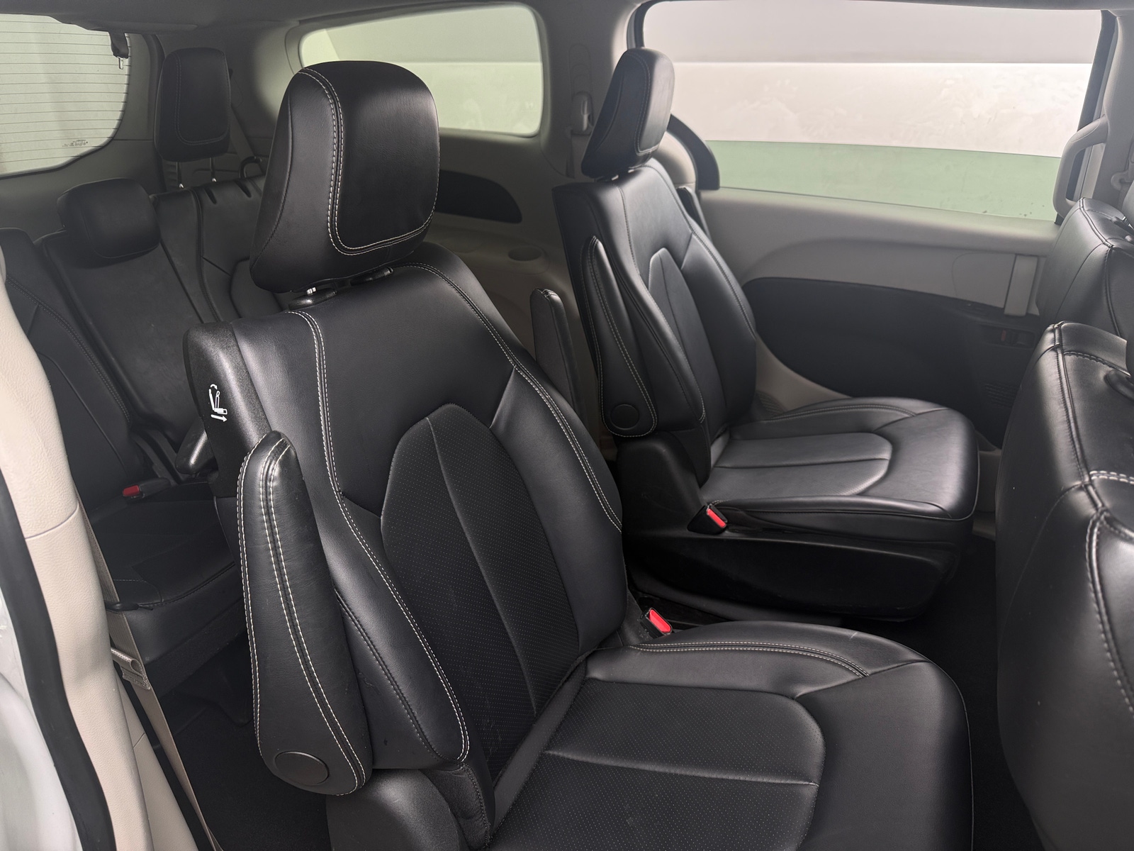 Thumbnail: 2024 Chrysler Pacifica - 5