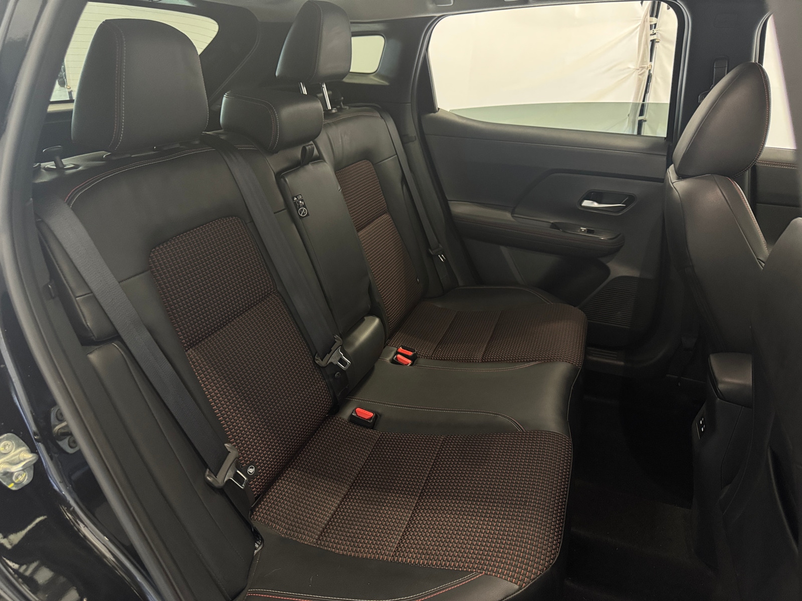 Thumbnail: 2025 Nissan Kicks - 5