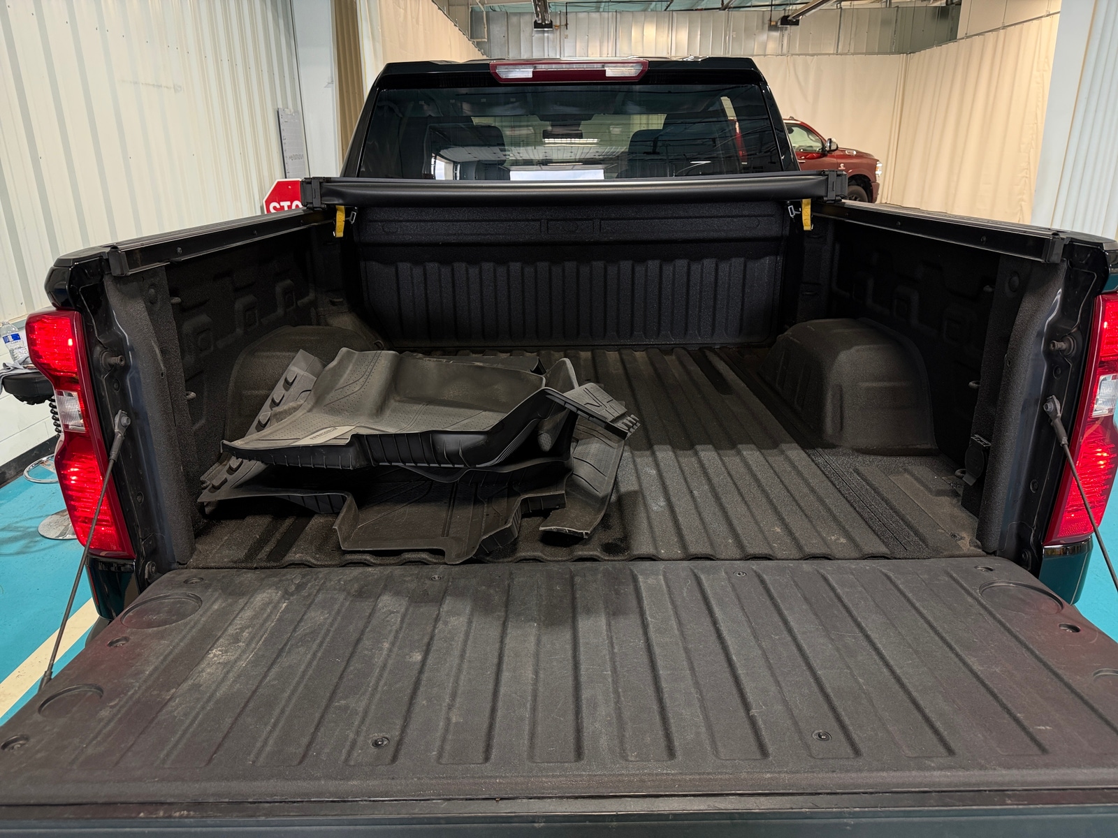 Thumbnail: 2023 Chevrolet Silverado 1500 - 7
