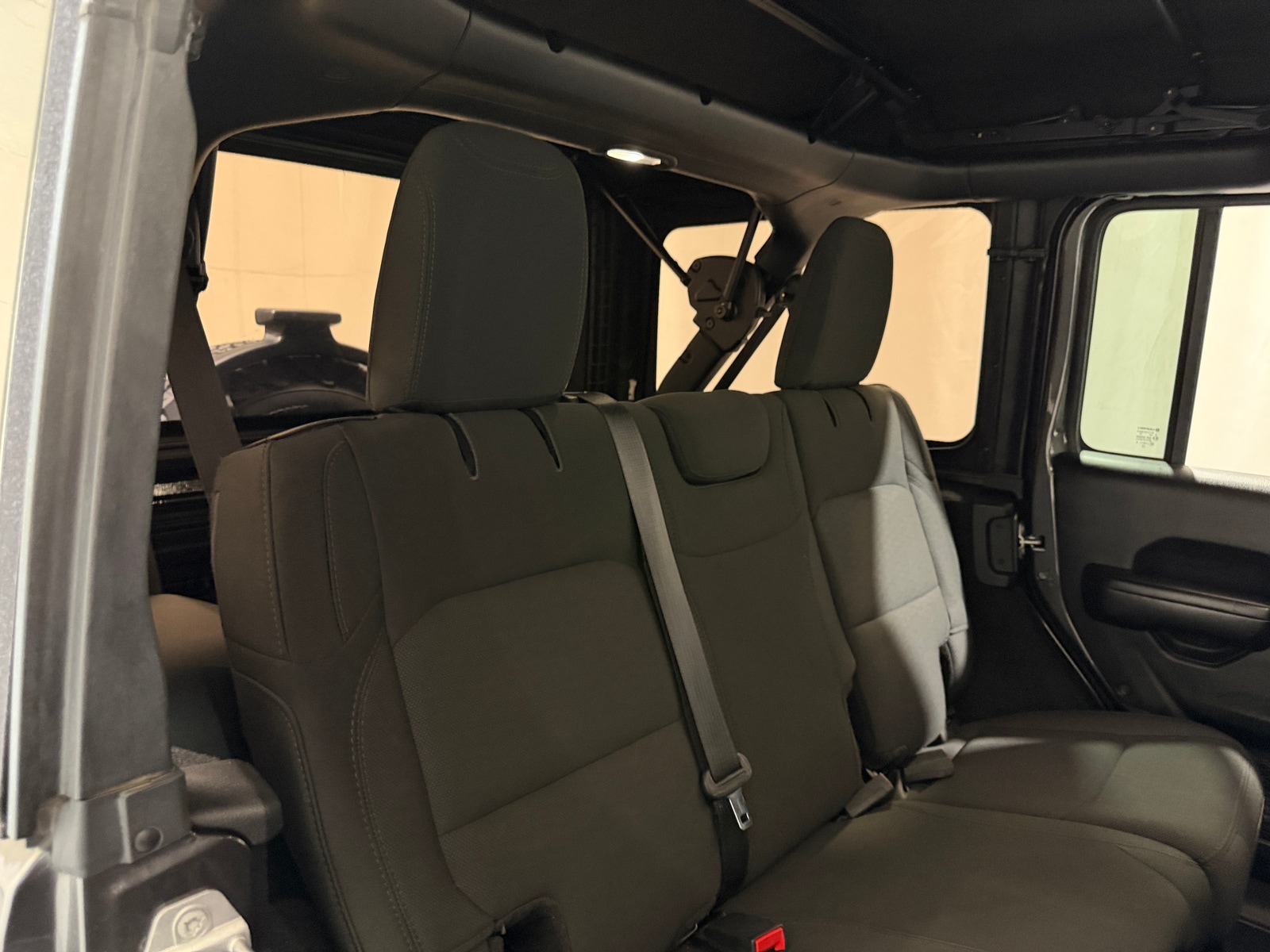 Thumbnail: 2019 Jeep Wrangler - 6