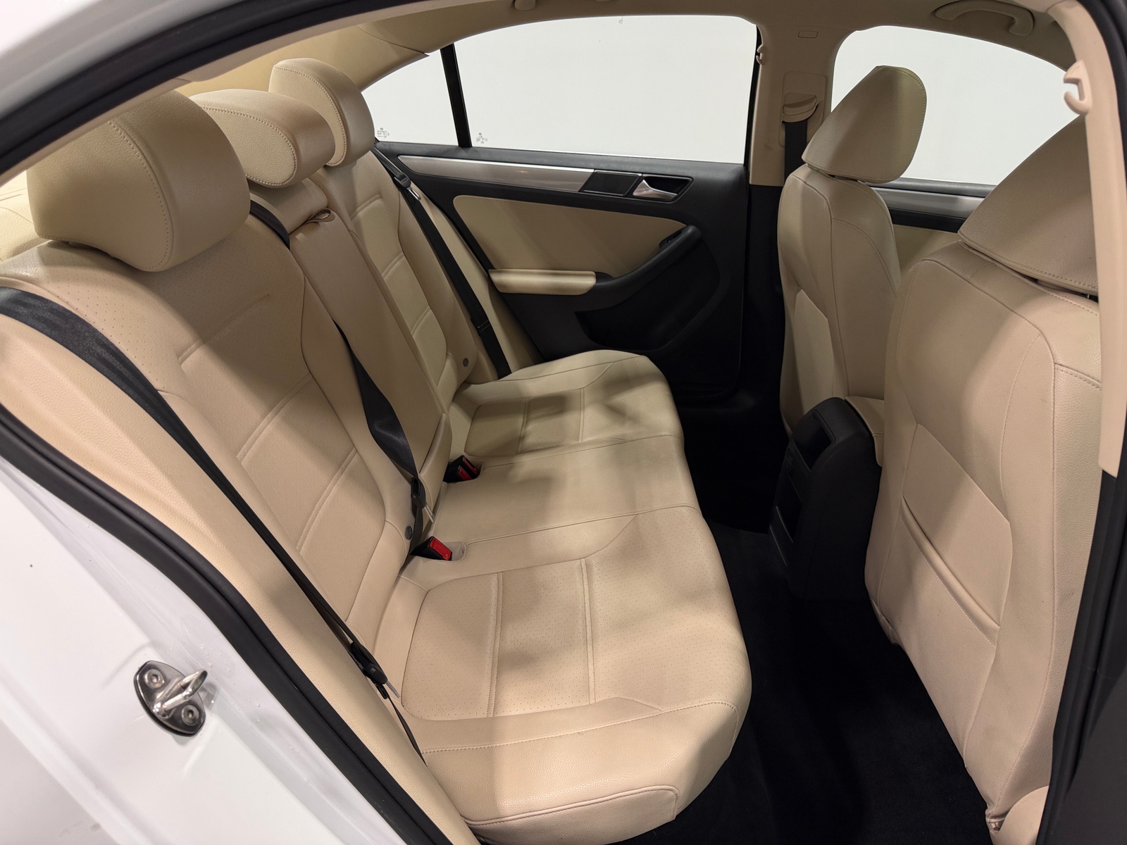 Thumbnail: 2017 Volkswagen Jetta - 5