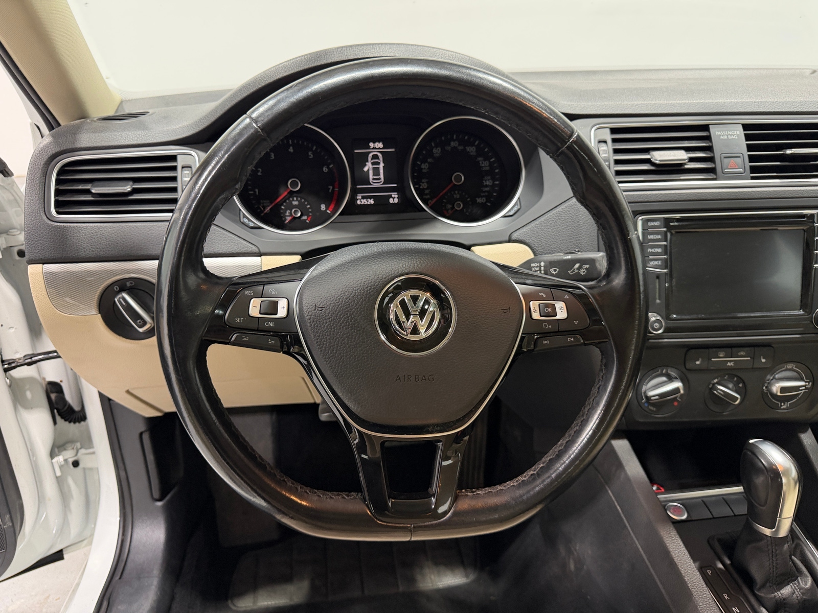 Thumbnail: 2017 Volkswagen Jetta - 4