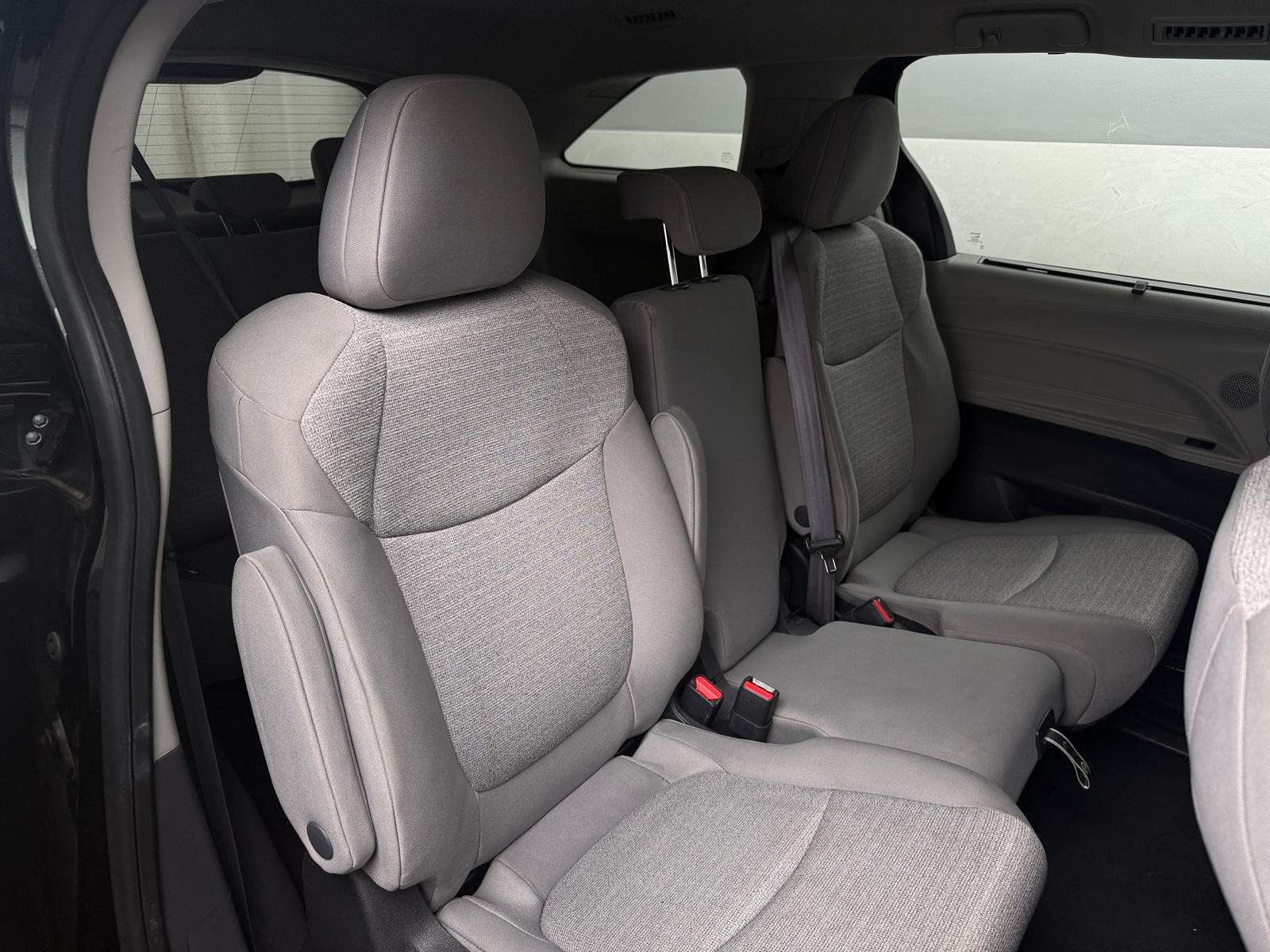 Thumbnail: 2022 Toyota Sienna - 6