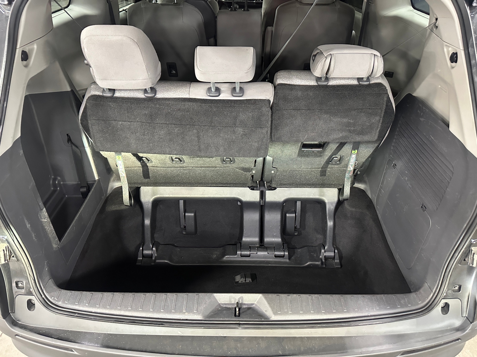 Thumbnail: 2022 Toyota Sienna - 7