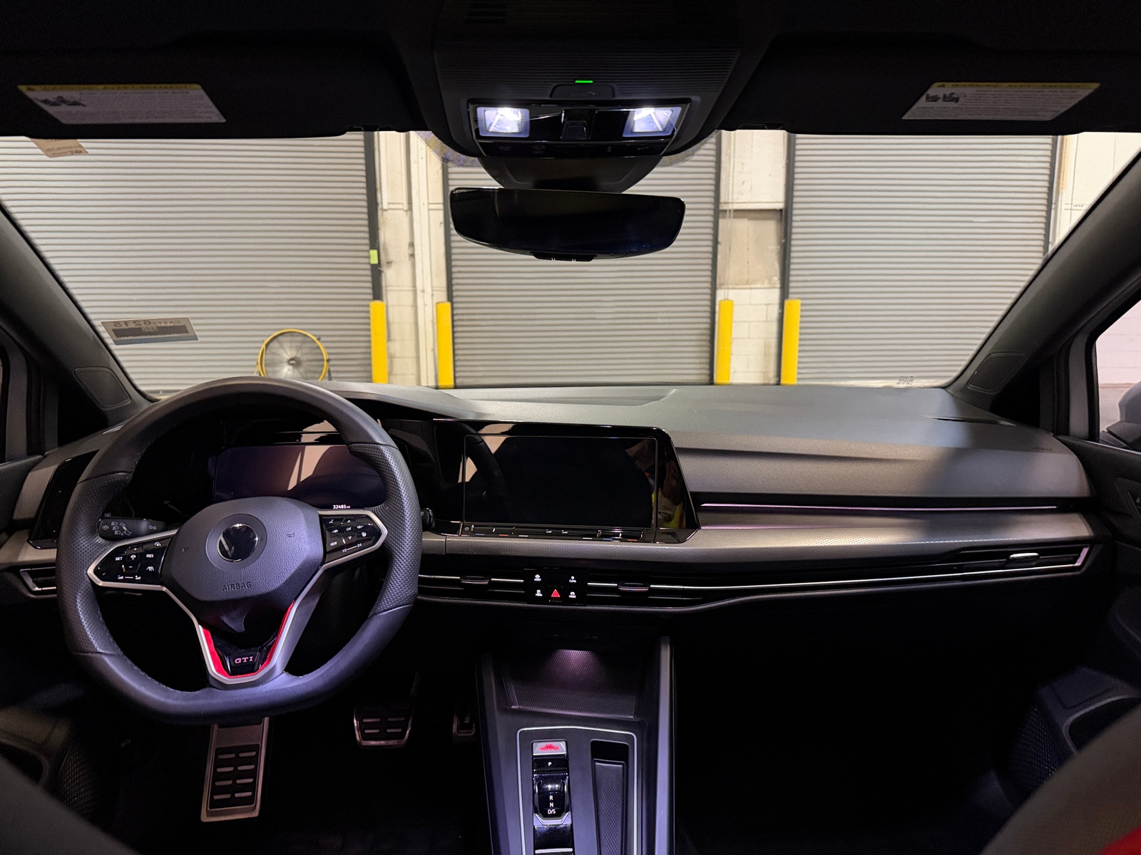 Thumbnail: 2022 Volkswagen Golf - 3