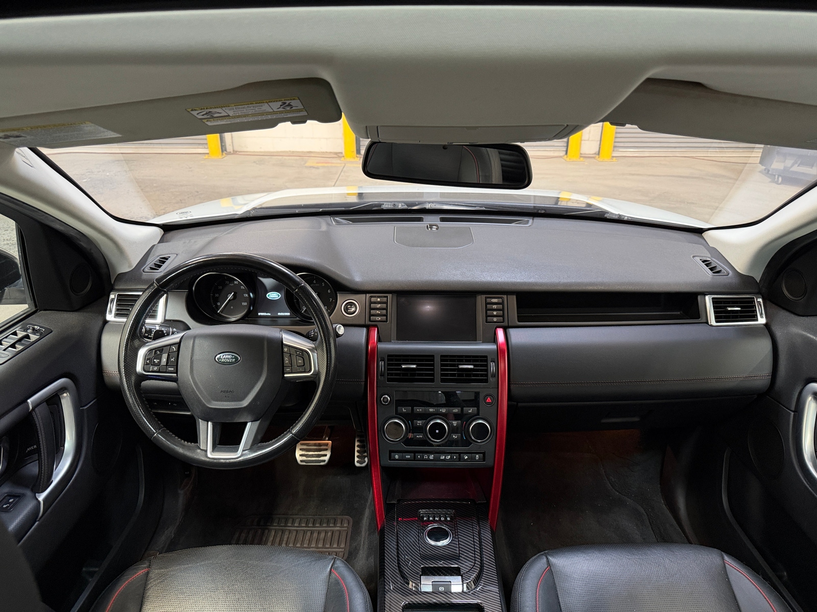 Thumbnail: 2018 Land Rover Discovery Sport - 2