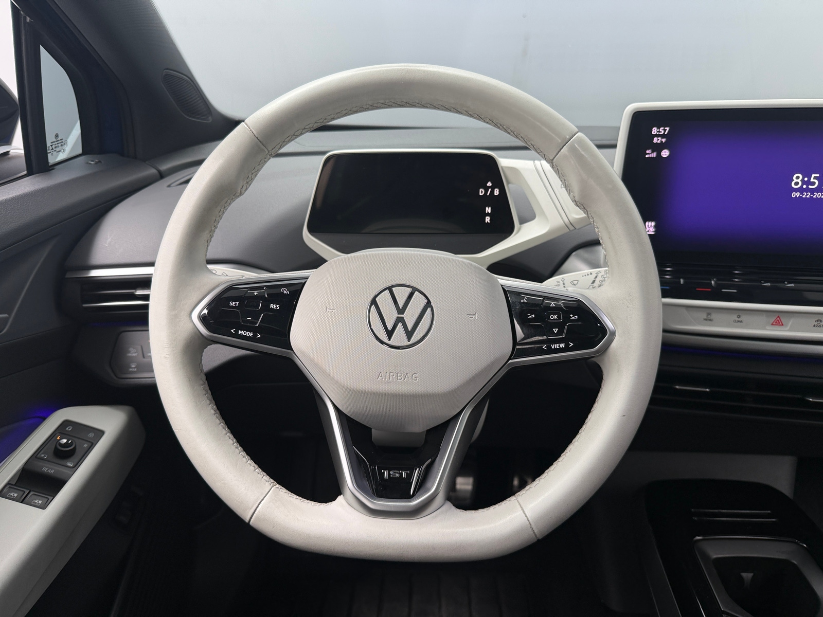 Thumbnail: 2021 Volkswagen ID.4 - 4