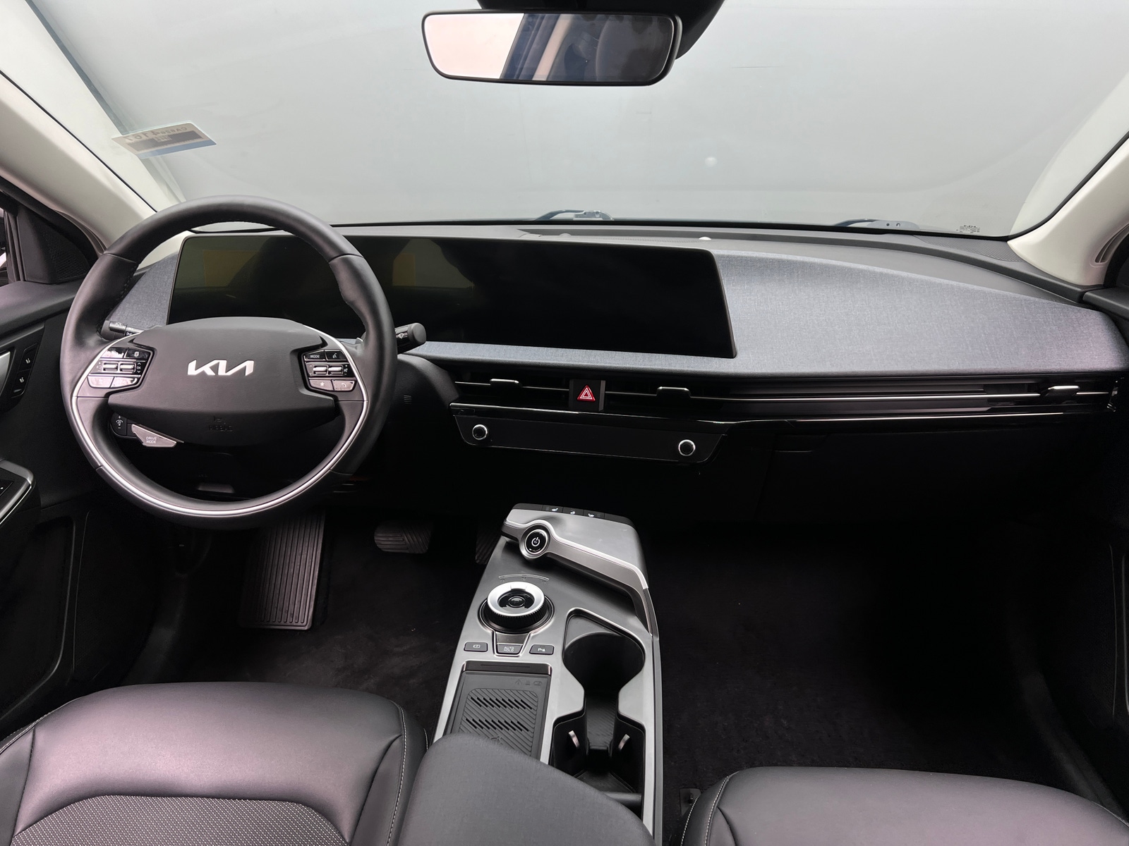 Thumbnail: 2024 Kia EV6 - 2
