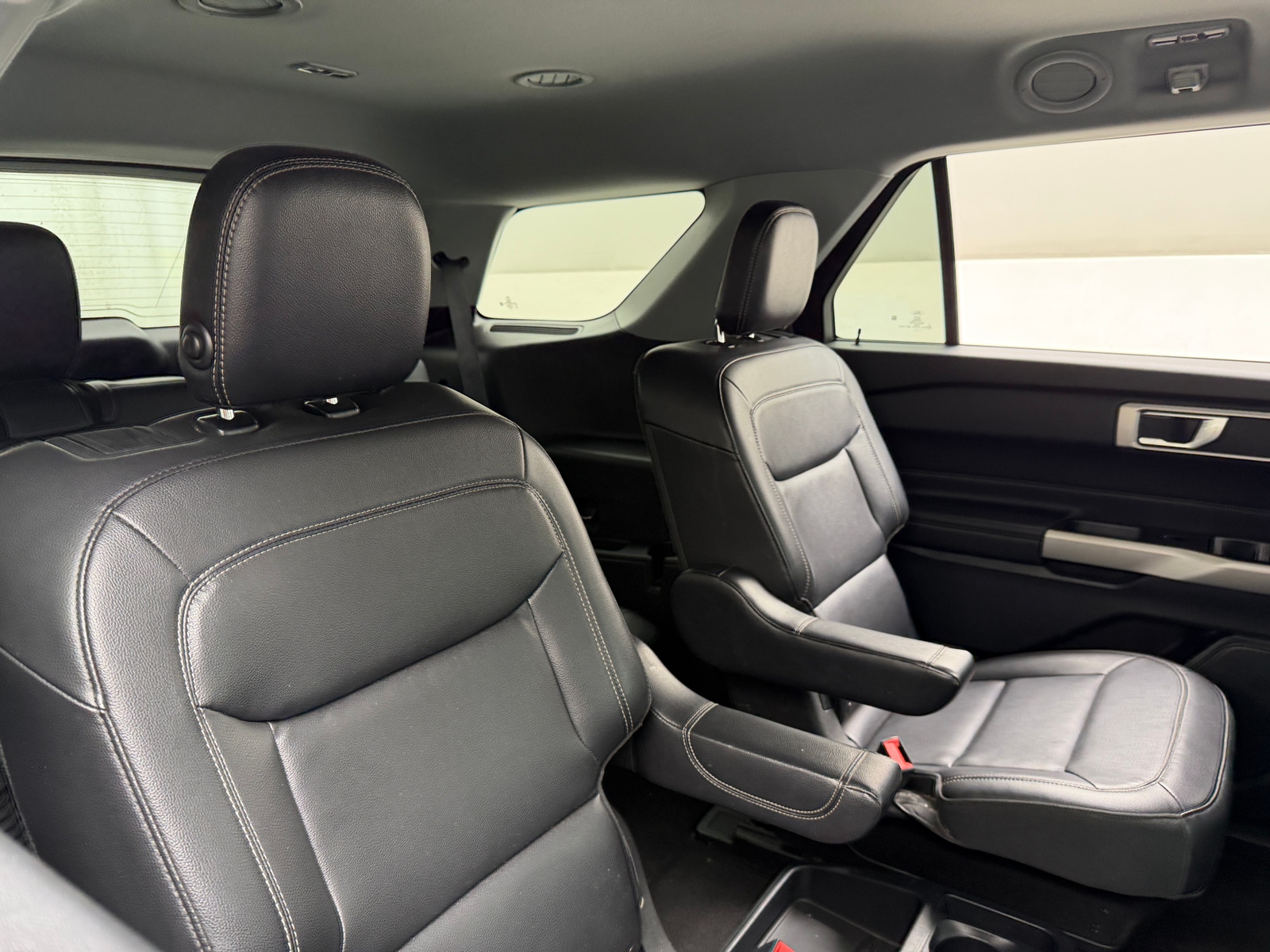 Thumbnail: 2020 Ford Explorer - 5