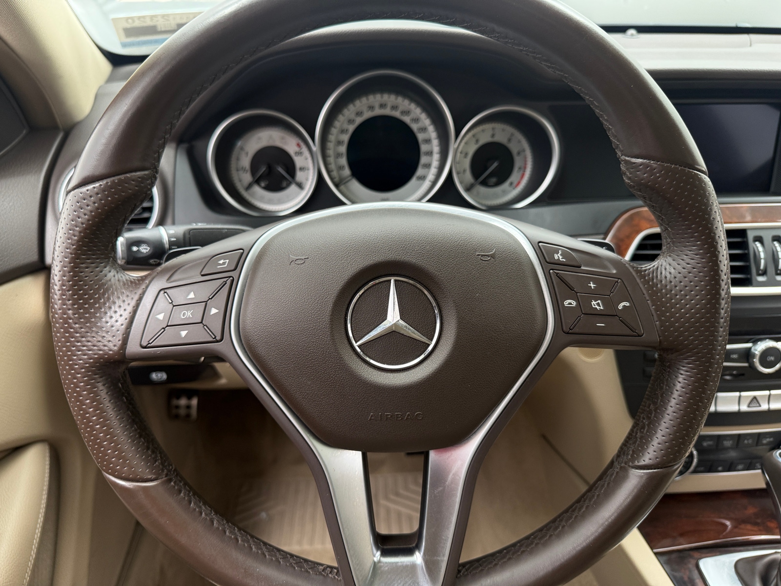 Thumbnail: 2015 Mercedes-Benz C-Class - 3