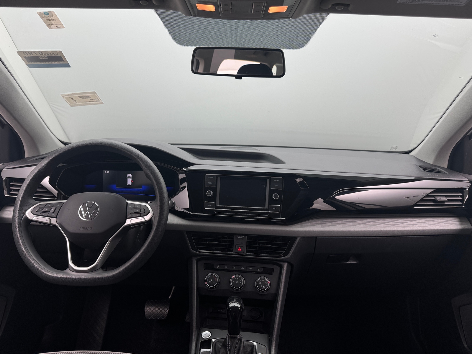 Thumbnail: 2022 Volkswagen Taos - 3