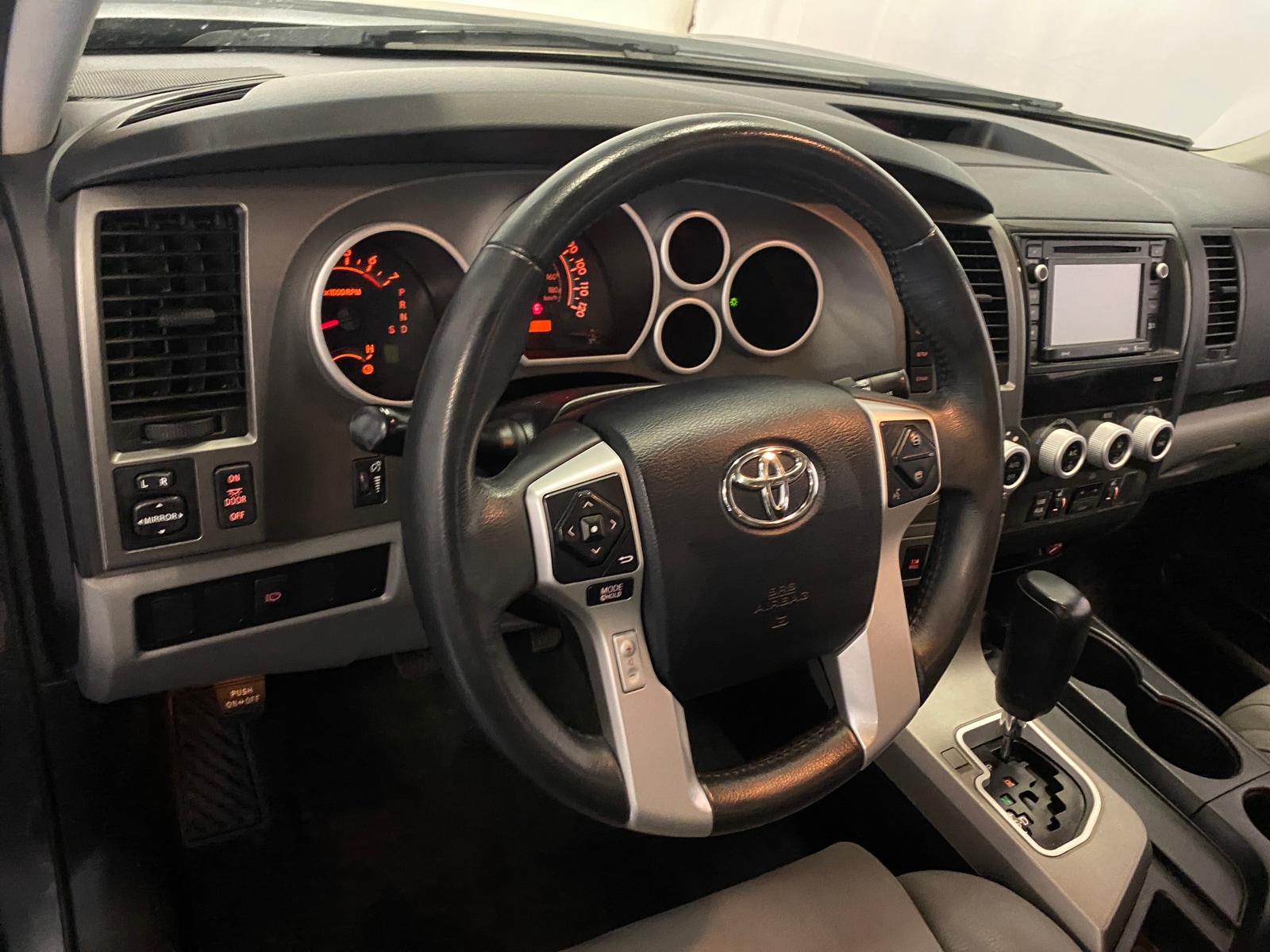 Thumbnail: 2017 Toyota Sequoia - 5