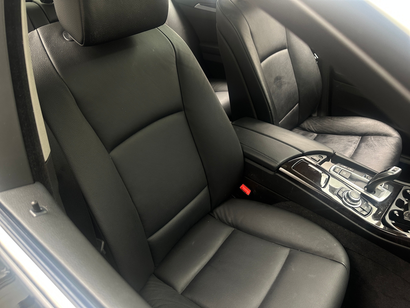 Thumbnail: 2012 BMW 5 Series - 2