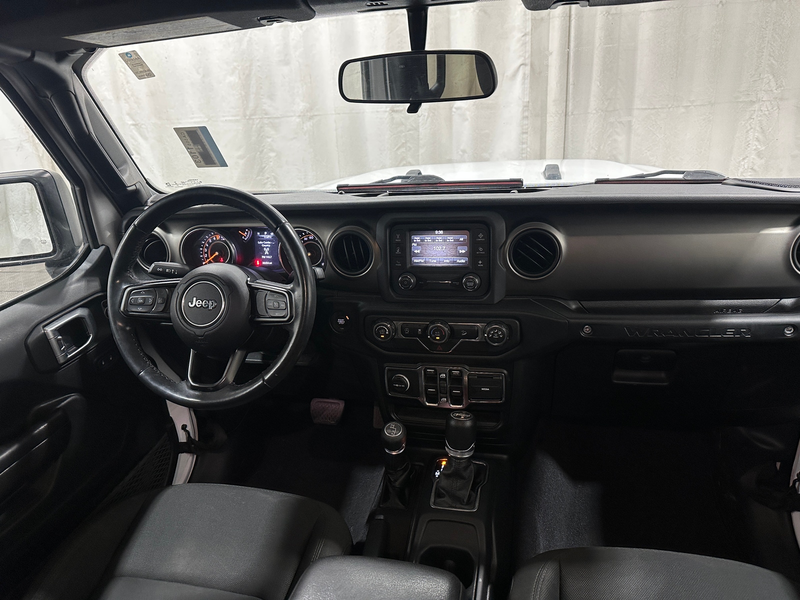 Thumbnail: 2019 Jeep Wrangler - 3