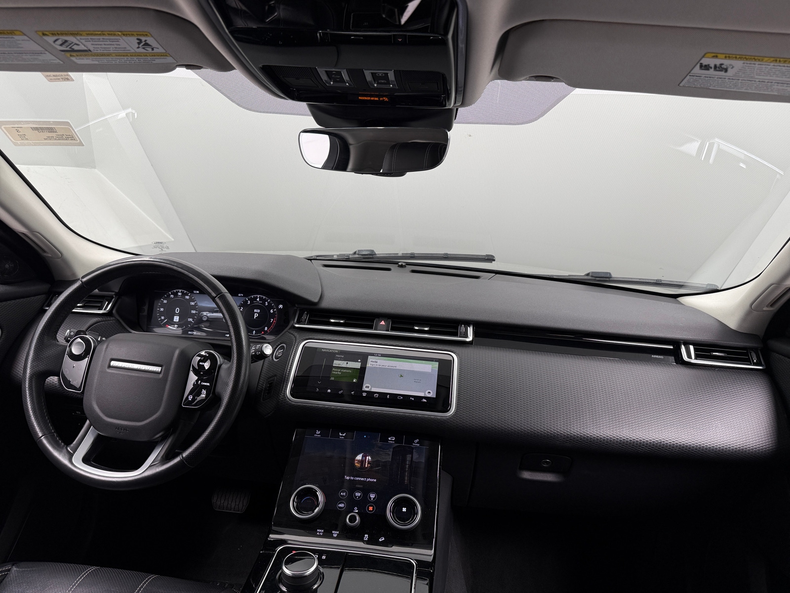 Thumbnail: 2018 Land Rover Range Rover Velar - 3