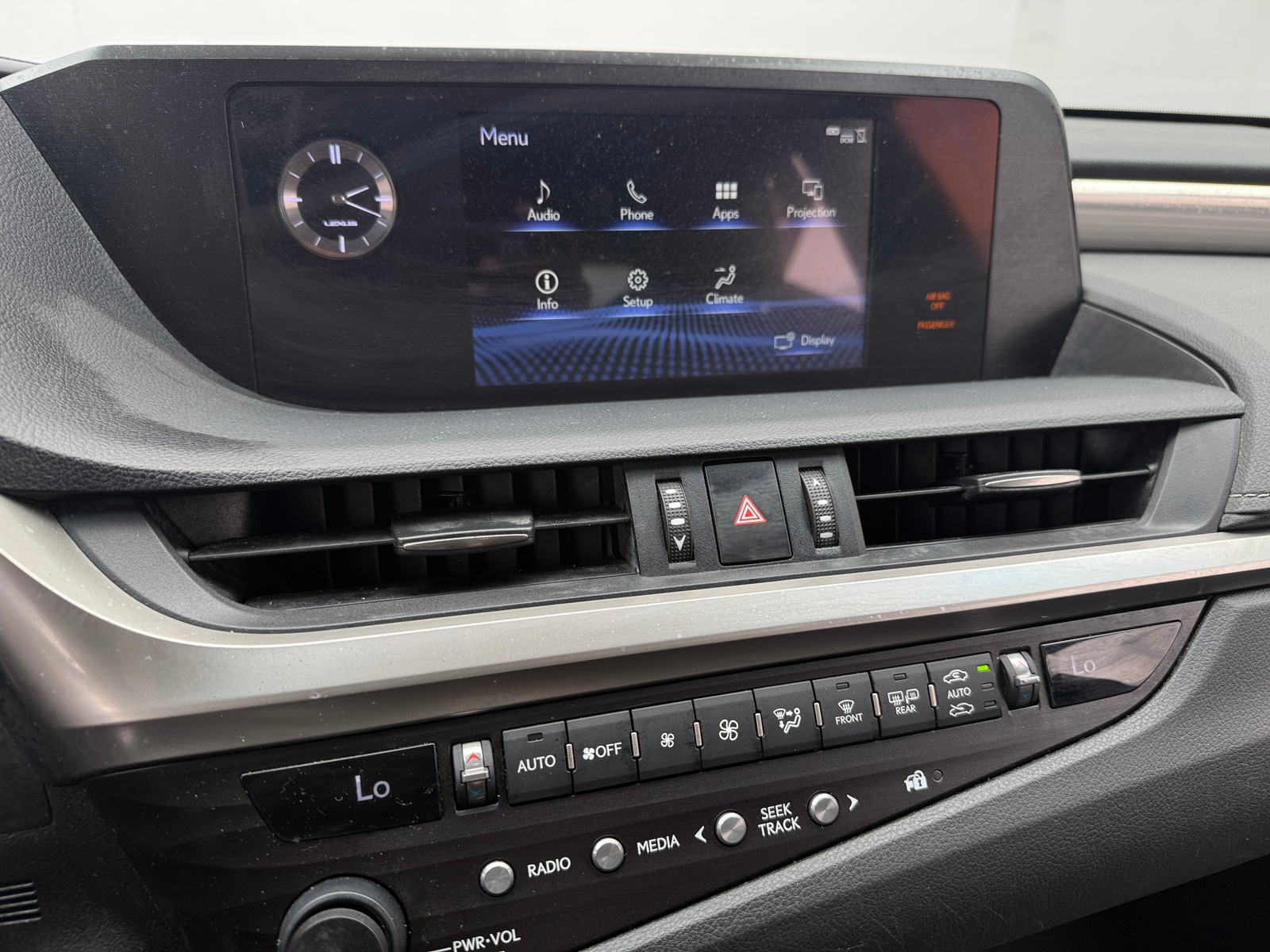 Thumbnail: 2020 Lexus ES - 3