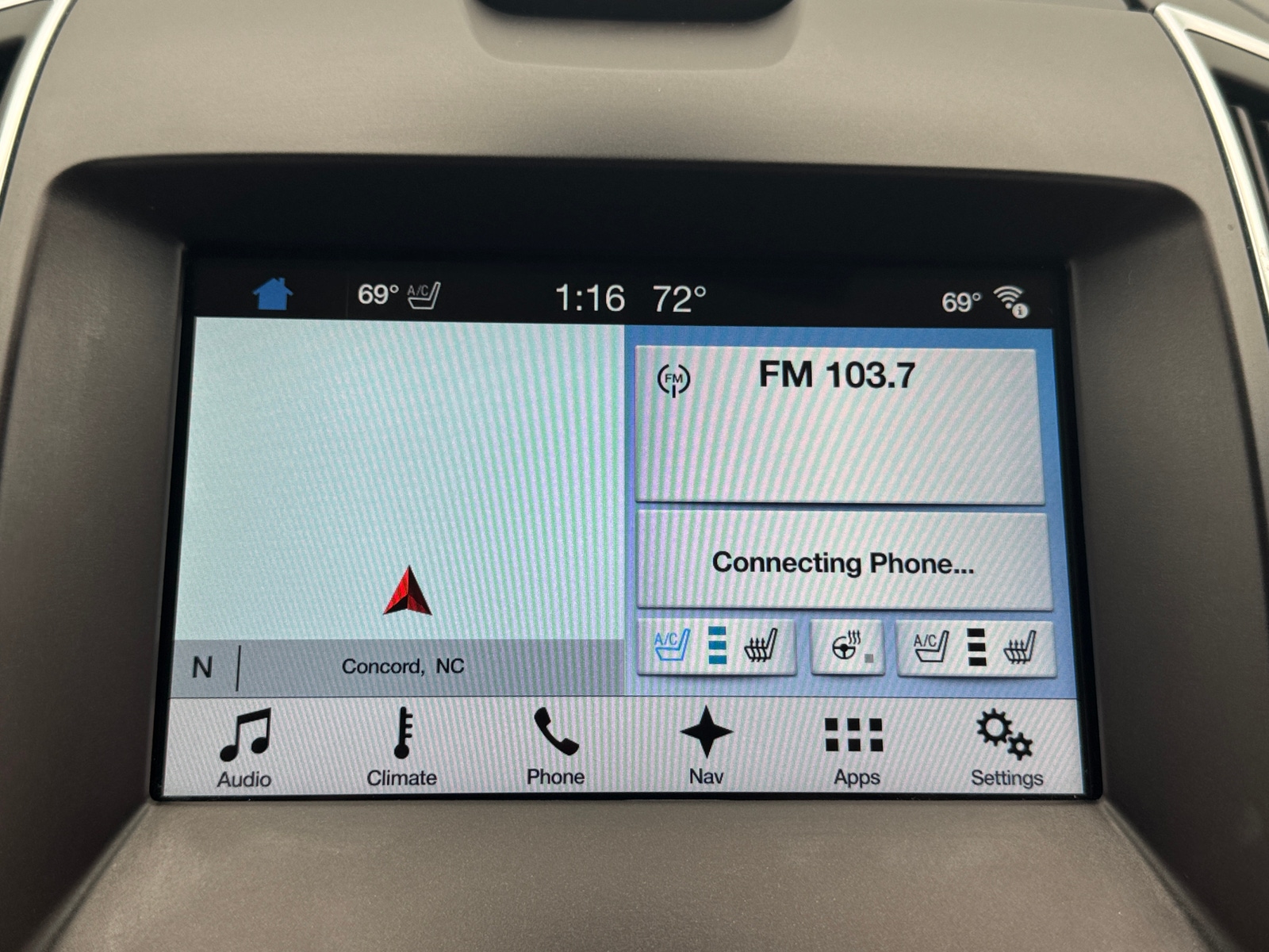 Thumbnail: 2018 Ford Edge - 3